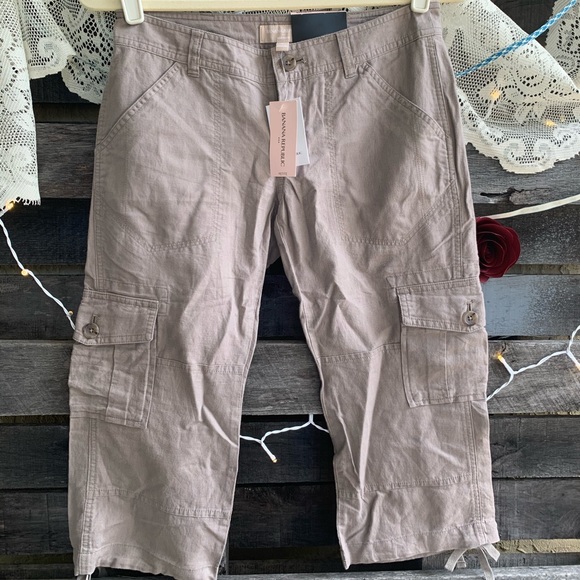 NWT Banana Republic Cargo Crops - Picture 1 of 8